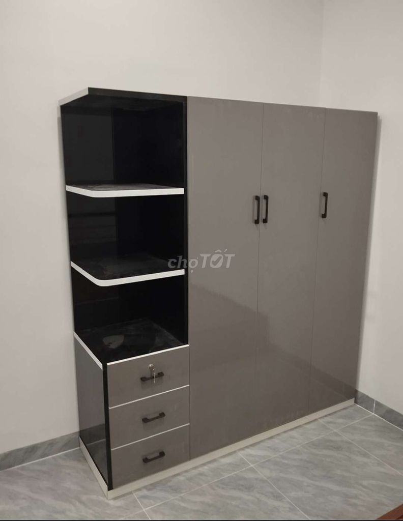 TỦ NHỰA 3 CÁNH 1 KỆ KHUNG MÀU ĐEN CÁNH XÁM. Mua bán Tủ, kệ gia đình tại Thành phố Dĩ An Bình Dương được đăng bởi Tủ nhựa đài loan hoàng quân hình 1