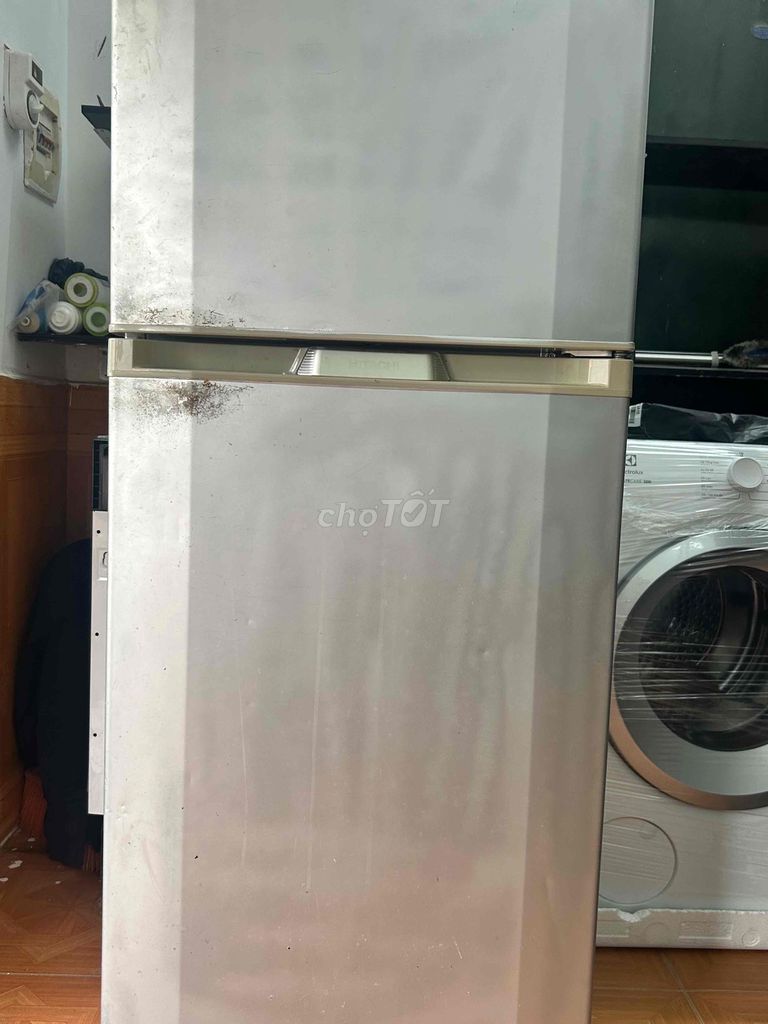 Tủ lạnh Hitachi 174L Trắng đã qua sử dụng. Mua bán Tủ lạnh tại Huyện Thanh Trì Hà Nội được đăng bởi Hing Diy hình 1