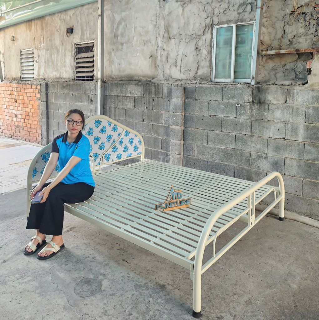 Giường Sắt /Giường Sắt /Giường Sắt /Giường Sắt /. Mua bán Giường, chăn ga gối nệm tại Huyện Hóc Môn Tp Hồ Chí Minh được đăng bởi NỘI THẤT VĂN PHÒNG hình 1