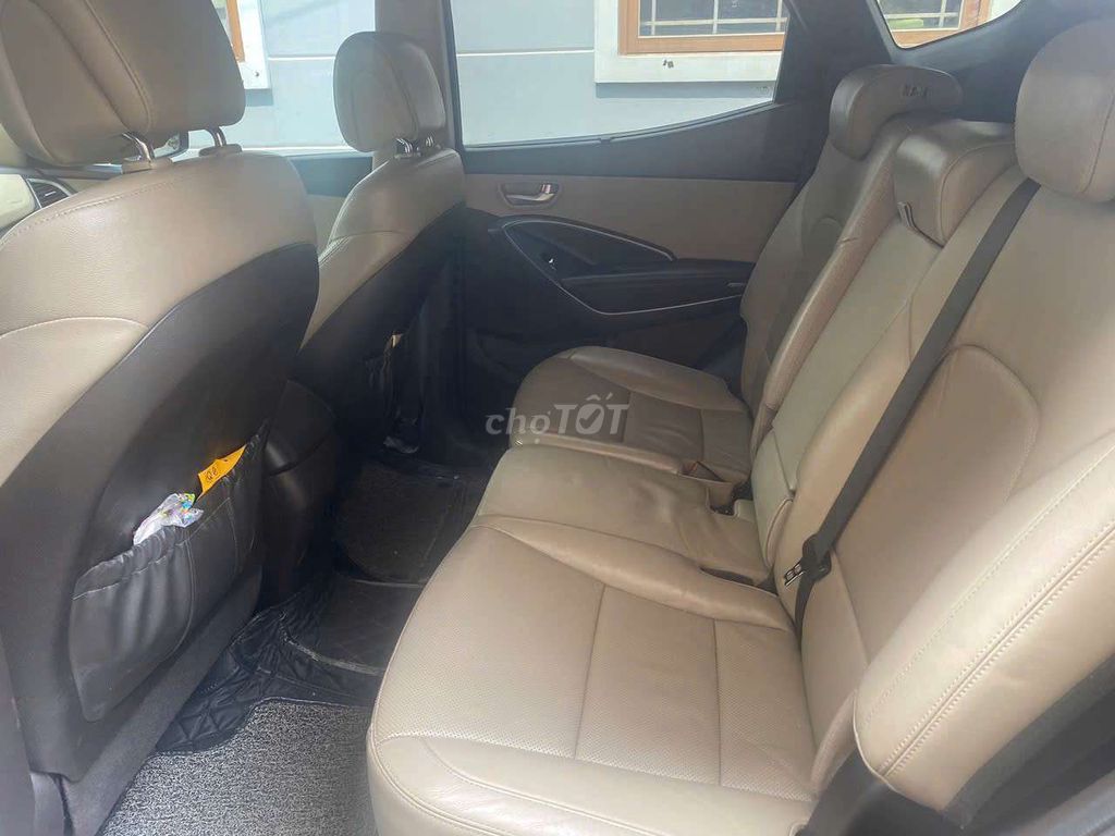 Hyundai Santafe 2.4l 2 cầu SX 2017 trả trước 240tr. Mua bán Ô tô tại Quận 12 Tp Hồ Chí Minh được đăng bởi Khoa Võ hình 9