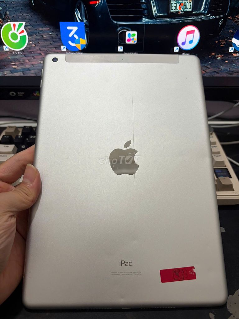 iPad Gen 7 bản 32GB đầy đủ Wifi + Sim. Mua bán Máy tính bảng tại Quận Cầu Giấy Hà Nội được đăng bởi Hàn Trâm hình 1