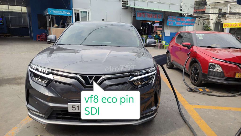 VinFast VF8 Eco 2023 Серый 60.000 км