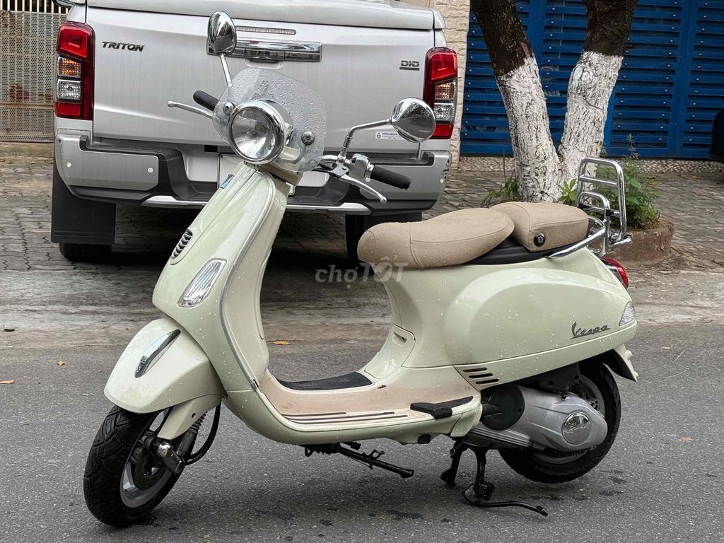 Piaggio Vesspa Ghi Đông Trần nhập Ý - Vespa bs43. Mua bán Xe máy tại Quận Hải Châu Đà Nẵng được đăng bởi Lê vy  hình 4