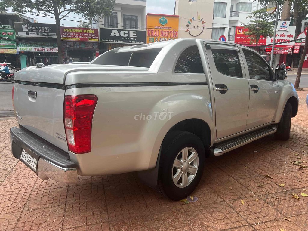 Isuzu Mu X 2017 3.0 AT - 150000 km