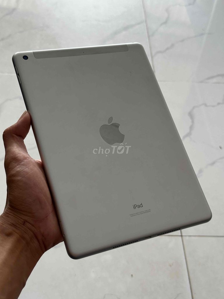 iPad Gen 8 Wifi 4G 32GB Bạc zin nguyên bản đẹp 99%. Mua bán Máy tính bảng tại Quận Ninh Kiều Cần Thơ được đăng bởi NP Store hình 1