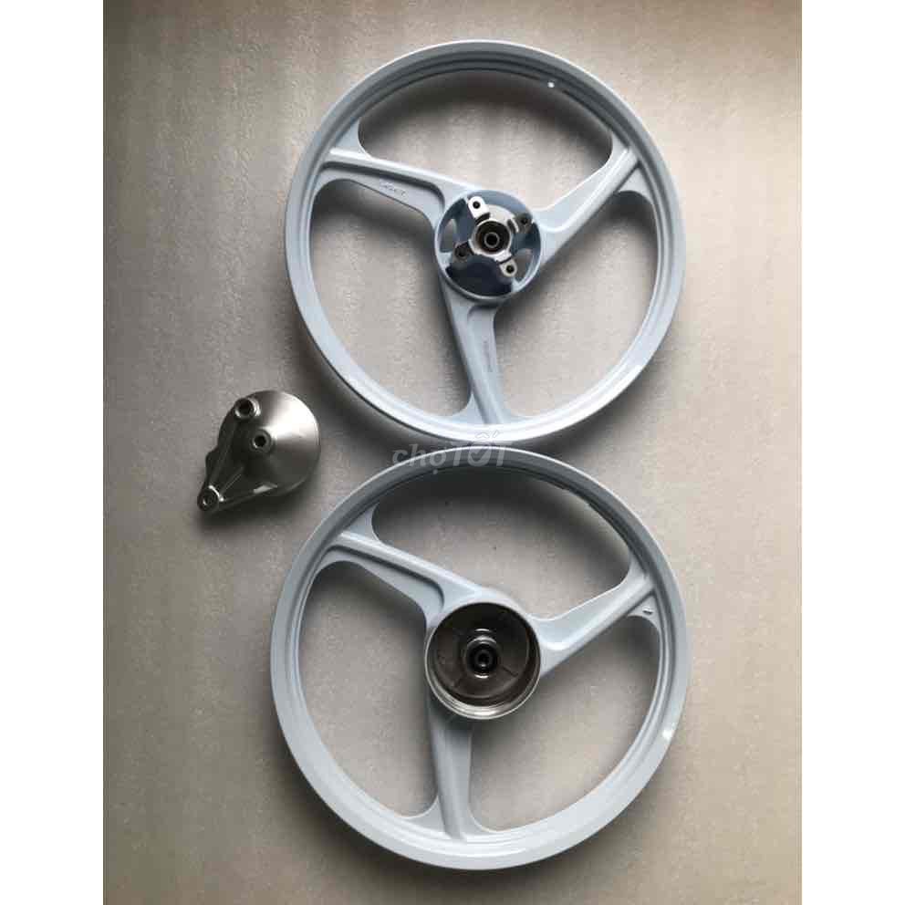 mâm vành 5 lá , 3 lá. Mua bán Phụ tùng xe tại Quận Sơn Trà Đà Nẵng được đăng bởi Võ mình thành hình 1