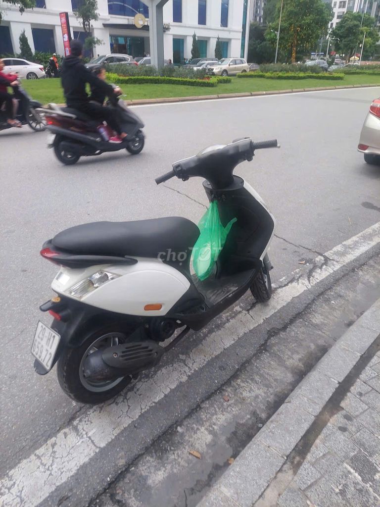 Bán xe Zip mầu trắng của Piaggio chính chủ. Mua bán Xe máy tại Quận Hai Bà Trưng Hà Nội được đăng bởi Mr tín  hình 5