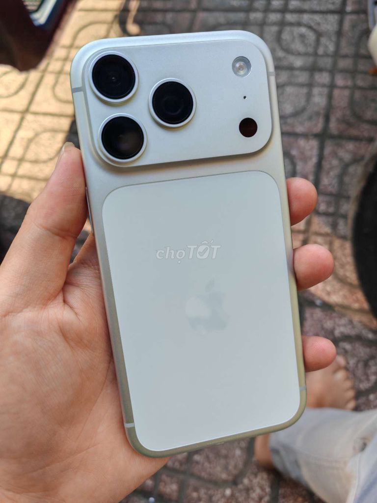 Apple iPhone  17pro dính tk icloud. Mua bán Điện thoại tại Quận 11 Tp Hồ Chí Minh được đăng bởi Nguyễn Văn Duy hình 1