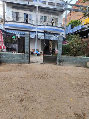 Nhà mặt tiền bờ hồ Huỳnh Cương dt 8x26=217m2 giá 20,5 tỷ. Mua bán nhà ở tại Quận Ninh Kiều Cần Thơ được đăng bởi Dương Hiển