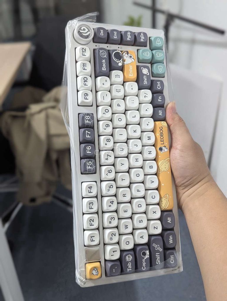 Bàn phím cơ Akko Hi75C Pro Phi Hành Gia. Mua bán Phụ kiện (Màn hình, Chuột...) tại Quận Hải Châu Đà Nẵng được đăng bởi Thanh hướng hình 1