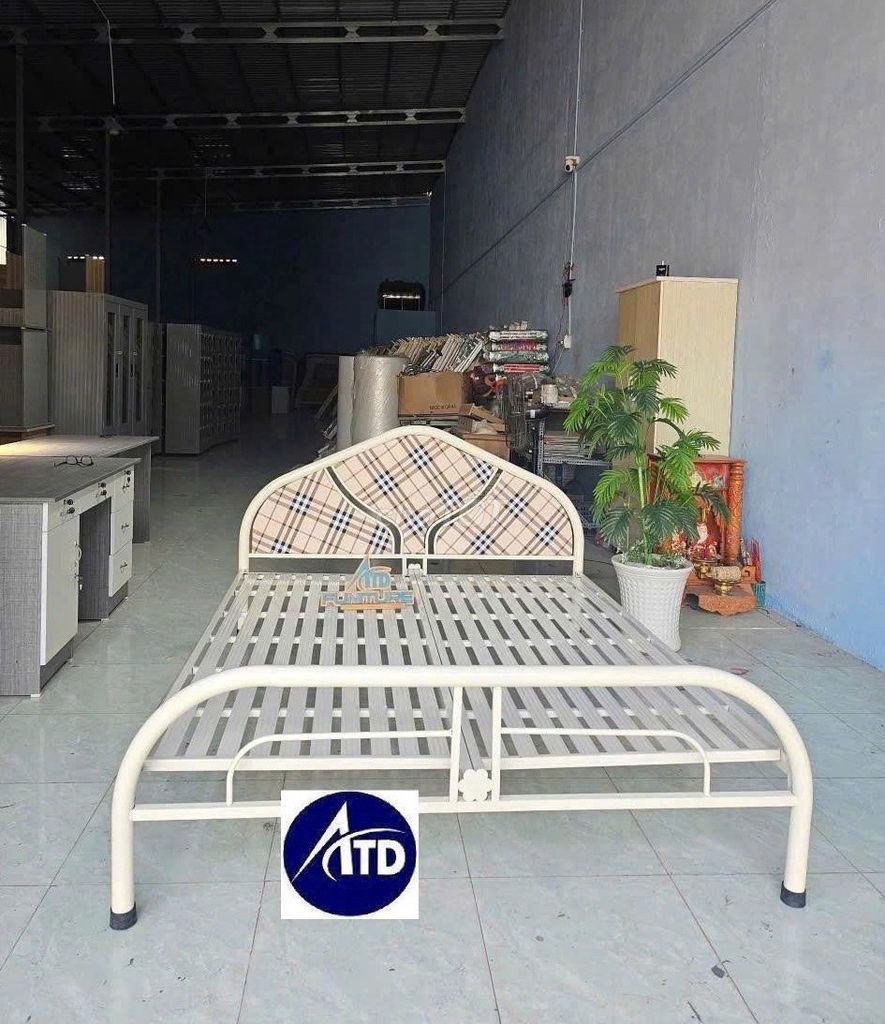 GIƯỜNG SẮT + GIƯỜNG SẮT + GIƯỜNG SẮT – GIƯỜNG SẮT. Mua bán Giường, chăn ga gối nệm tại Huyện Bình Chánh Tp Hồ Chí Minh được đăng bởi Tổng Kho Nội Thất Sài Gòn hình 1