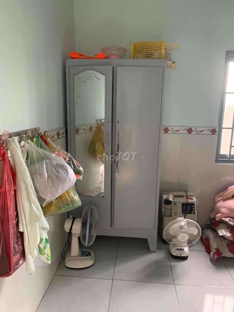 Thanh lý 3 cái Tủ quần áo Sắt Xám có gương. Mua bán Tủ, kệ gia đình tại Thành phố Bà Rịa Bà Rịa - Vũng Tàu được đăng bởi phùng thị ngọc vân hình 1