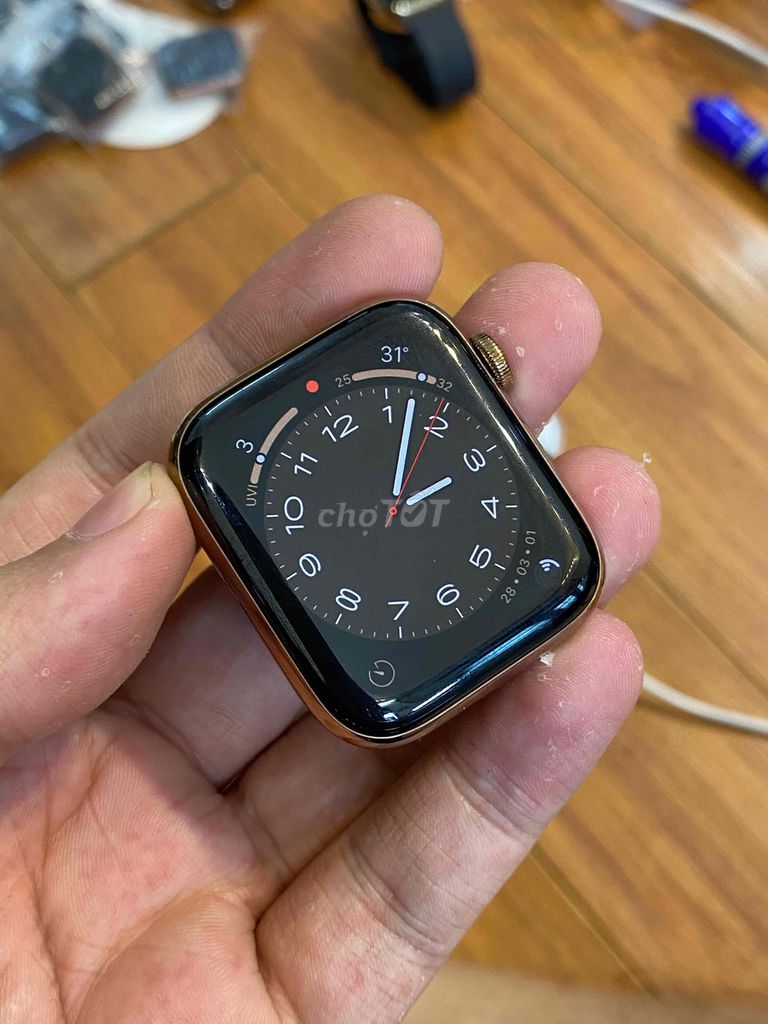 Apple watch Series 5 44mm Thép Gold Esjm Vnam