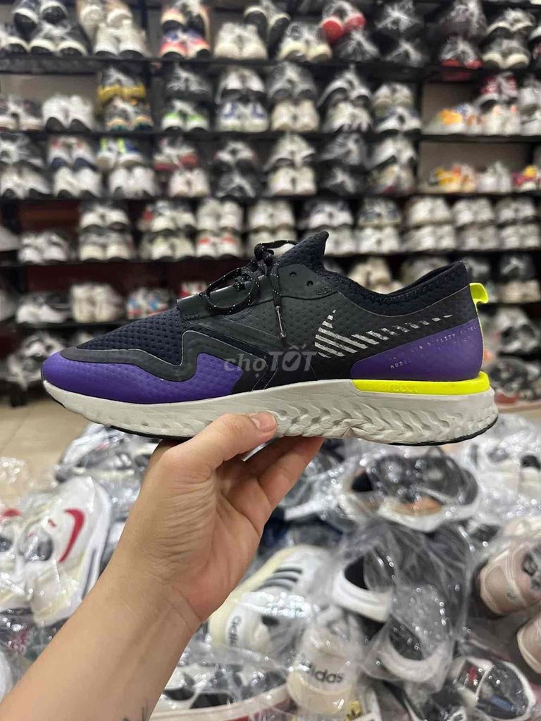 nike react quá ngon cho ae chơi luôn ạ 📍