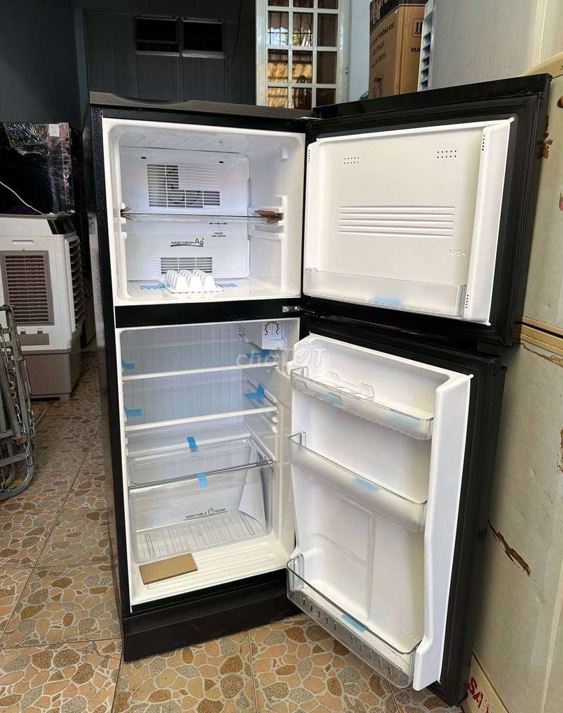 Siêu Phẩm Tủ lạnh Aqua 130 lít AQR-T150FA(BS