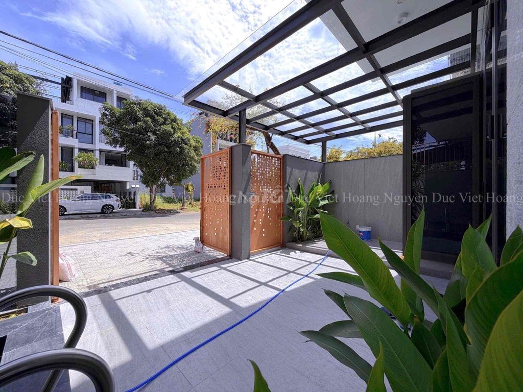 Spacious 3-storey family villa in Nại Hiên Đông — photo 10
