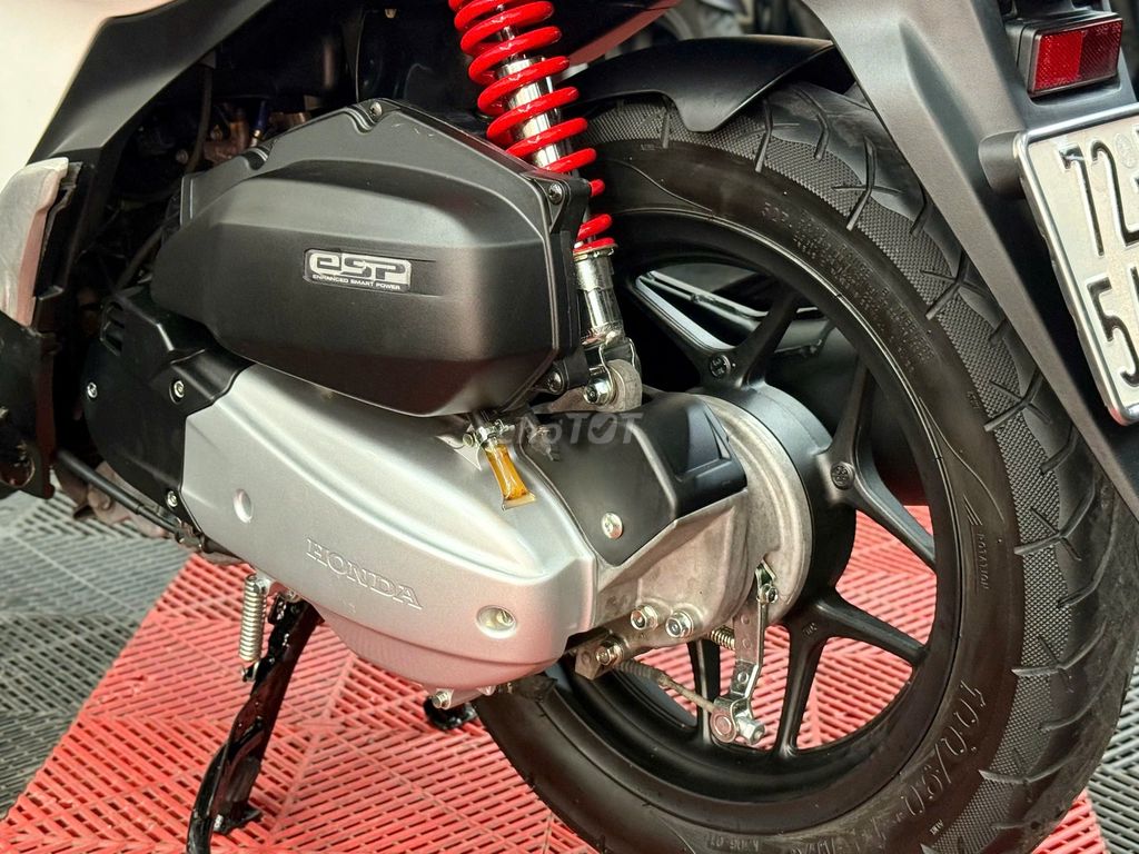 💥Honda ShMode 2018 Bản Sport khóa SmartKey Biển72. Mua bán Xe máy tại Thành phố Thủ Đức Tp Hồ Chí Minh được đăng bởi XE MÁY THỦ ĐỨC hình 12