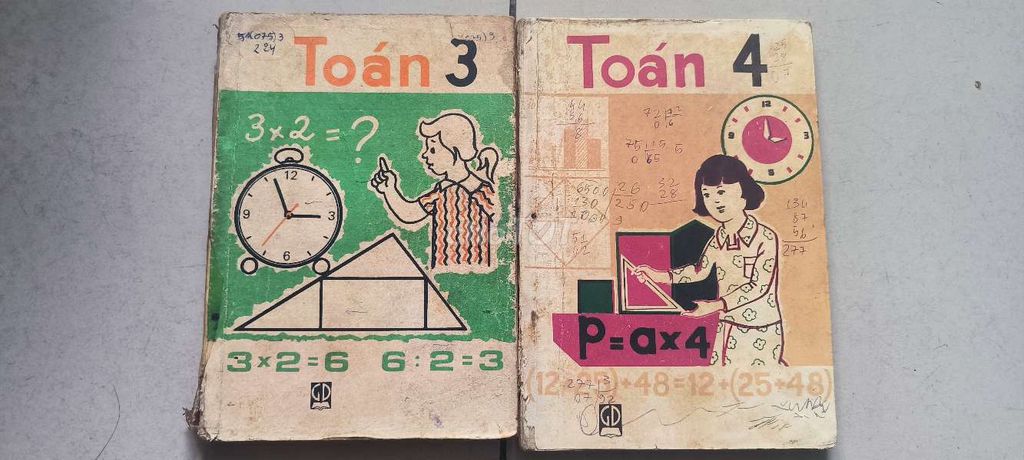 2 quyển toán 8x