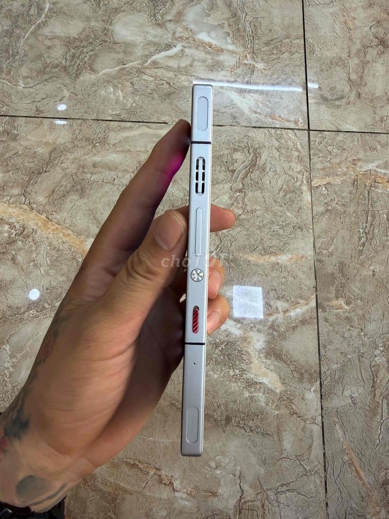 redmagic 9spro zin ngoài hình đẹp màn ố nhẹ. Mua bán Điện thoại tại Quận Tân Phú Tp Hồ Chí Minh được đăng bởi Nguyễn Thắng Mobile hình 1