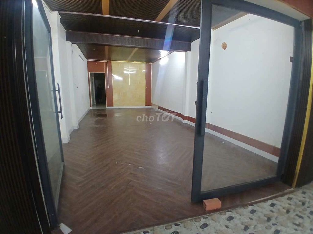 Аренда · 2 комн. · 90 м² · Quận Tân Bình, ул. Đường Phạm Văn Bạch
