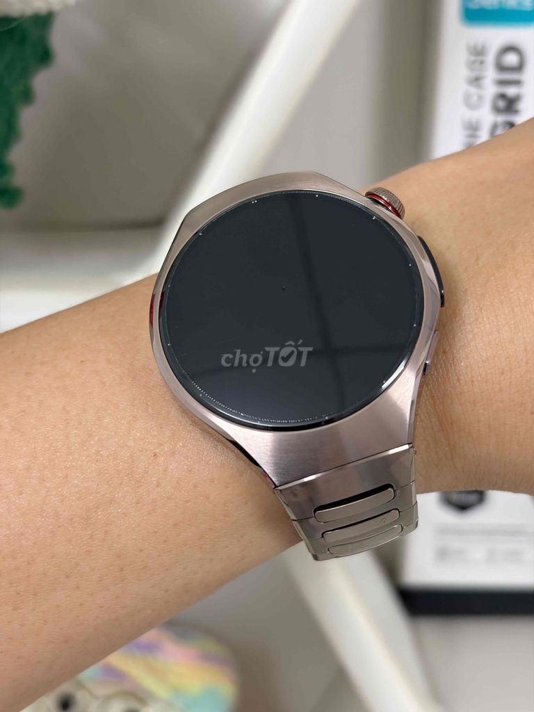 Huawei Watch 5 màu Be dây Titan hãng. Mua bán Thiết bị đeo thông minh tại Quận 6 Tp Hồ Chí Minh được đăng bởi Nguyễn Quân hình 1