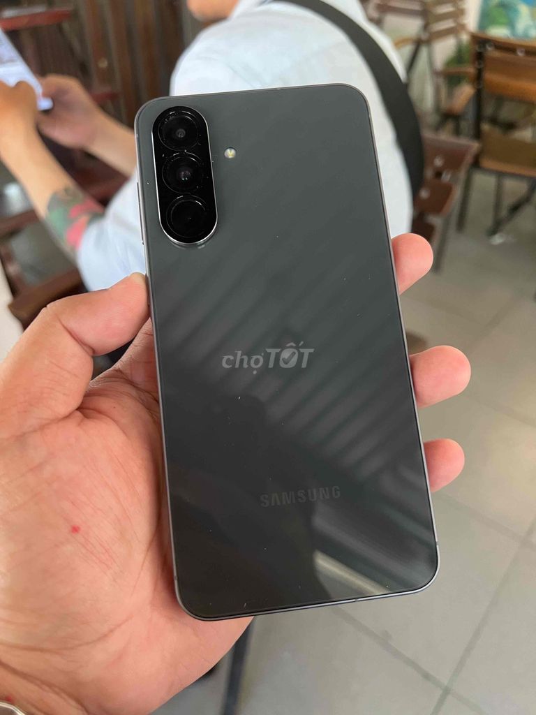 Samsung Galaxy A56 5G 128GB Xám 99%. Mua bán Điện thoại tại Quận 10 Tp Hồ Chí Minh được đăng bởi Mua Bán Điện Thoại  hình 1