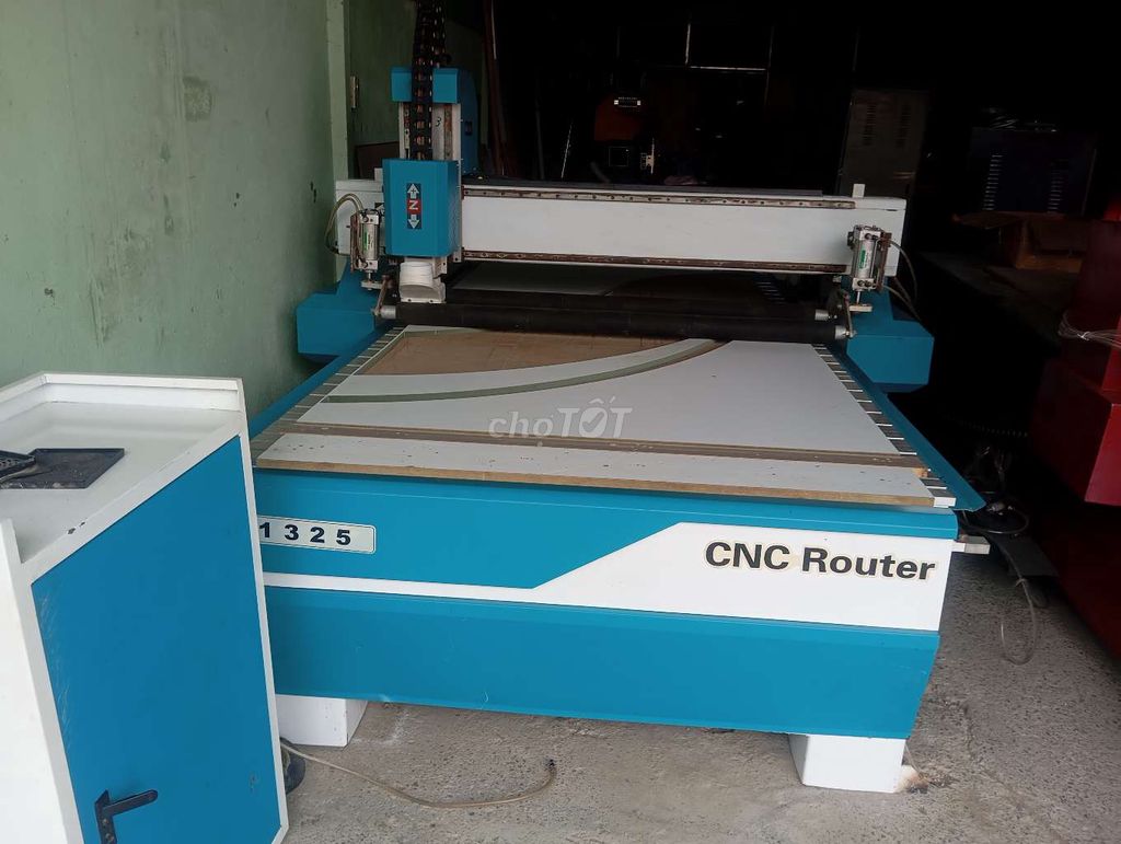 Máy cắt CNC 1325 4.5kw củ gió, xyz HBS86