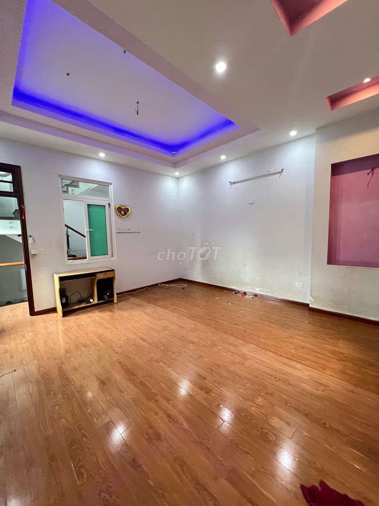 Просторный трёхэтажный дом у Xô Viết Nghệ Tĩnh — фото 8