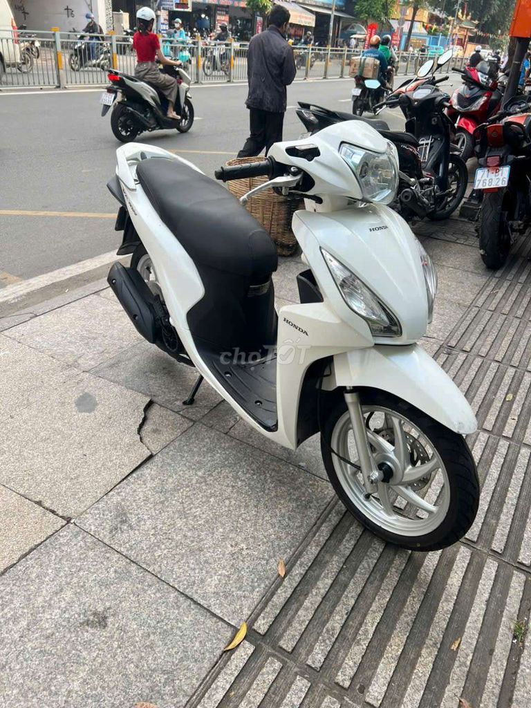 Honda vision 2018 mới 90% biển số thành phố. Mua bán Xe máy tại Quận Tân Phú Tp Hồ Chí Minh được đăng bởi Tuanduy hình 6