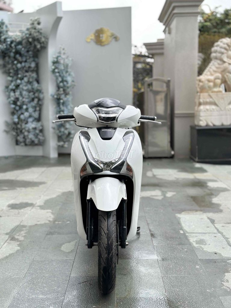 SH 2018 sporty , xe cực kì đẹp, bao ngon. Mua bán Xe máy tại Thành phố Huế Thừa Thiên Huế được đăng bởi Trần Quý hình 5