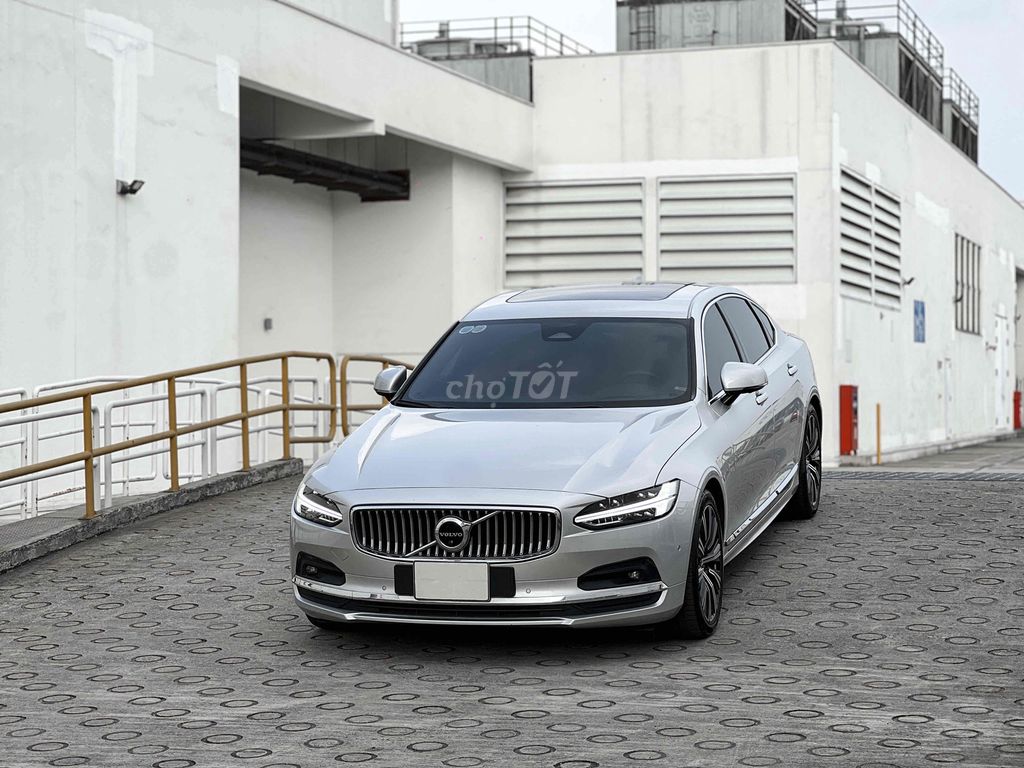 Volvo S90 2022 Inscription - 50000 km. Mua bán Ô tô tại Quận Long Biên Hà Nội được đăng bởi Nguyễn Thanh Phúc hình 4