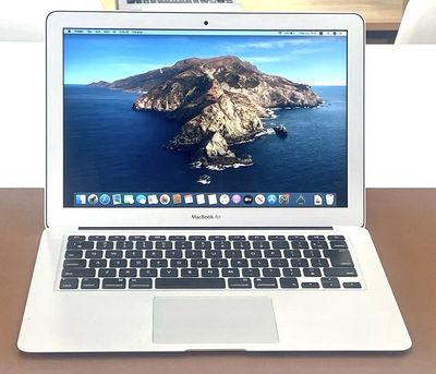 MacBook Air 2017| Core i5 | Mỏng nhẹ, Hiệu năng ổn
