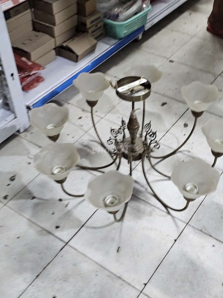 Đèn chùm Kim loại Thủy tinh Vàng đồng. Mua bán Đèn tại Quận Tân Bình Tp Hồ Chí Minh được đăng bởi A phát hình 1
