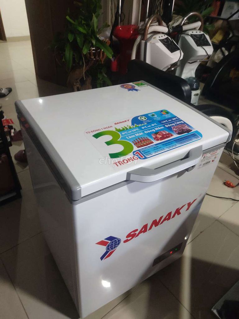 Tủ đông 100l trữ sửa mới 90% còn bh hãng