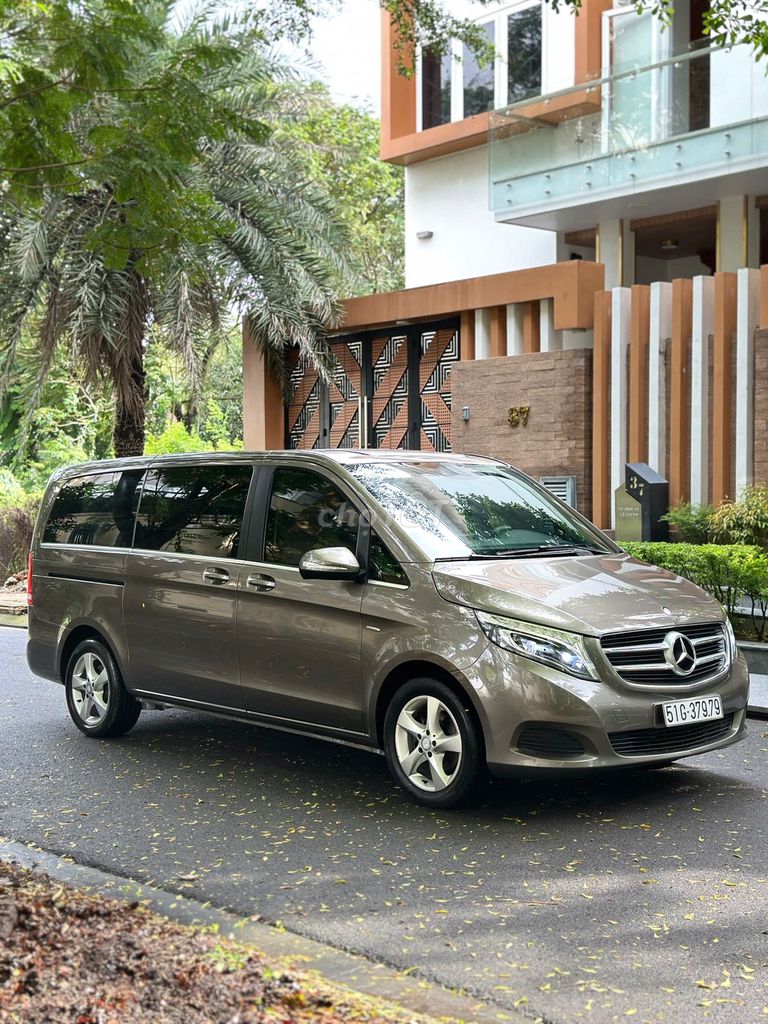 Mercedes-Benz V220d 2016 MPV песочно-коричневый