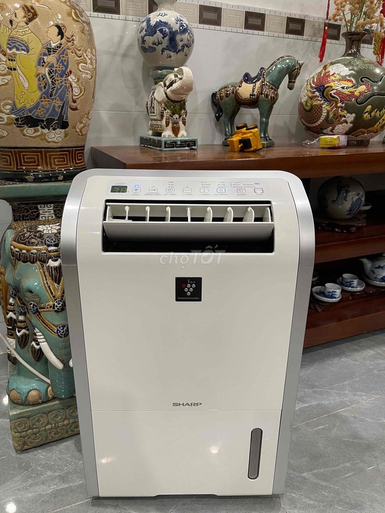 Máy hút ẩm Sharp DW-D20A-W Trắng. Mua bán Nội thất, đồ gia dụng khác tại Quận Phú Nhuận Tp Hồ Chí Minh được đăng bởi Nguyễn Thị Thanh hình 1