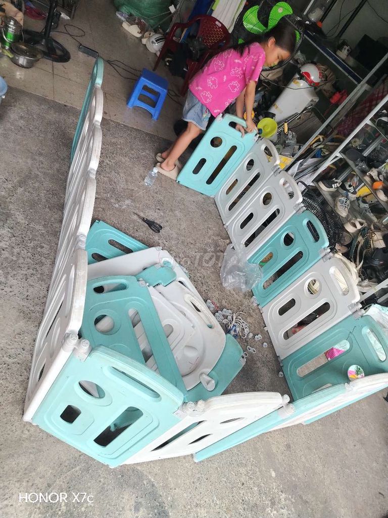 cũi nhựa quây. Mua bán Mẹ và bé tại Thành phố Biên Hòa Đồng Nai được đăng bởi Hoài Em hình 1