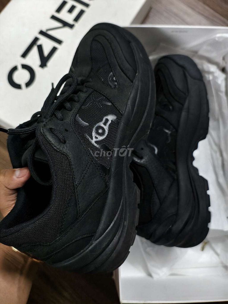 Giày thể thao Kenzo Đen Unisex 39 Việt Nam. Mua bán Giày dép tại Quận 4 Tp Hồ Chí Minh được đăng bởi Anh Đinh hình 1