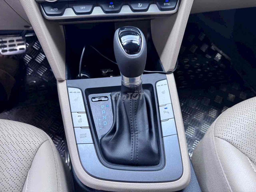 Hyundai Elantra 2019 2.0AT xe gia đình 1 chủ. Mua bán Ô tô tại Quận 12 Tp Hồ Chí Minh được đăng bởi Sàn Xe Tốt Việt Nam hình 8