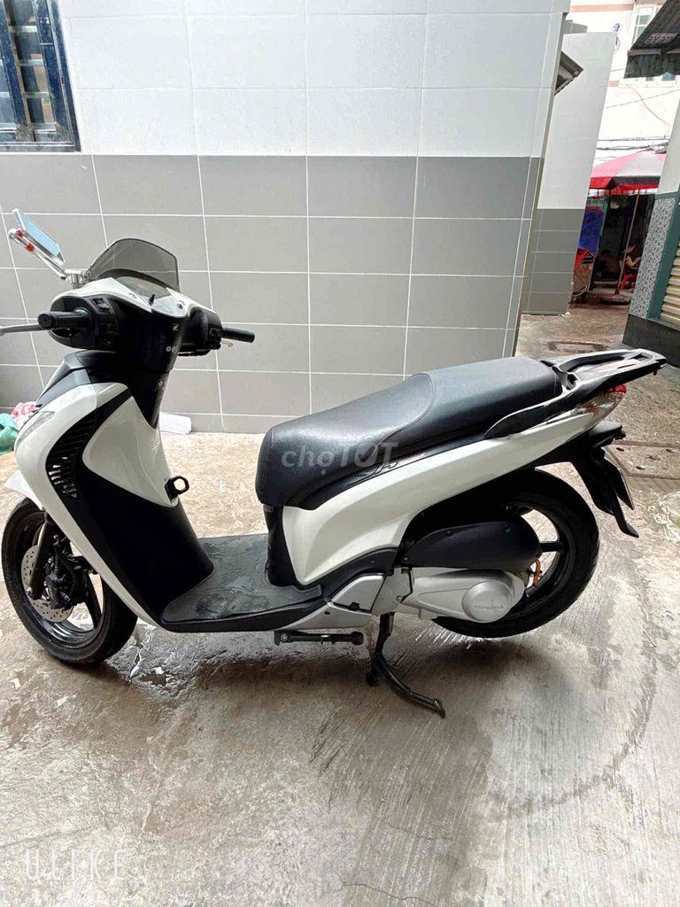 CẦN BÁN GẤP SH Ý ĐỜI 2012 ĐỜI 1111 GIÁ MỀM. Mua bán Xe máy tại Quận 1 Tp Hồ Chí Minh được đăng bởi BĐS Hiệu Nguyễn hình 2