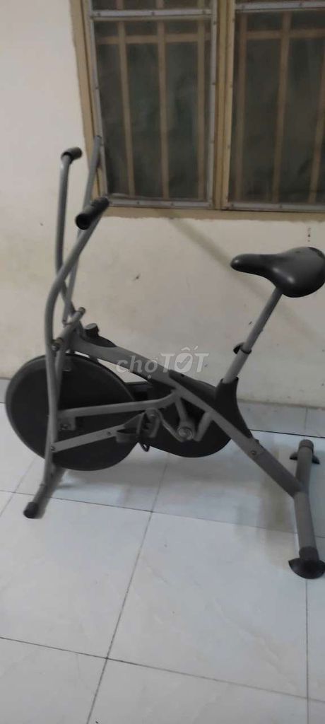 Xe đạp tập thể dục Xám. Mua bán Đồ thể thao, Dã ngoại tại Huyện Cần Giuộc Long An được đăng bởi Tùng  hình 1