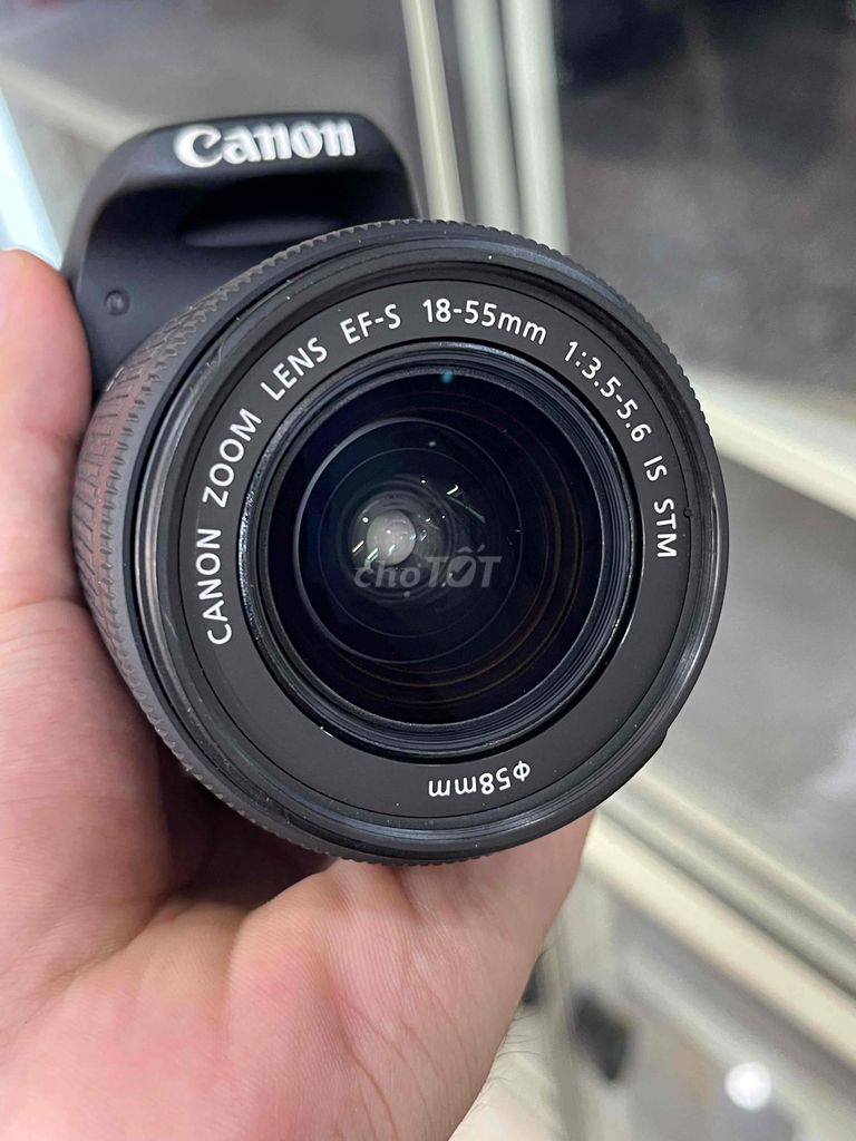 canon 700D likenew + lens 18-55 mm