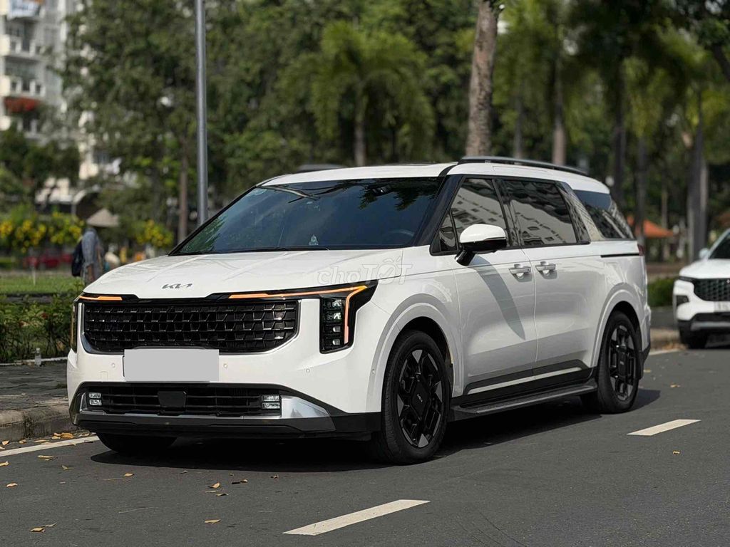 Kia Carnival facelift Signature 2.2D -lướt 2vạn km. Mua bán Ô tô tại Quận 1 Tp Hồ Chí Minh được đăng bởi Nguyên hình 1