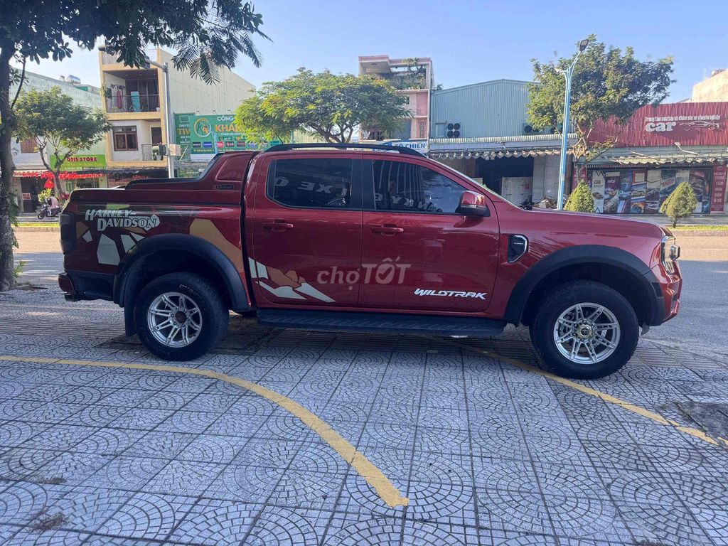 Ford Ranger XLS 2023 Tự động Đỏ