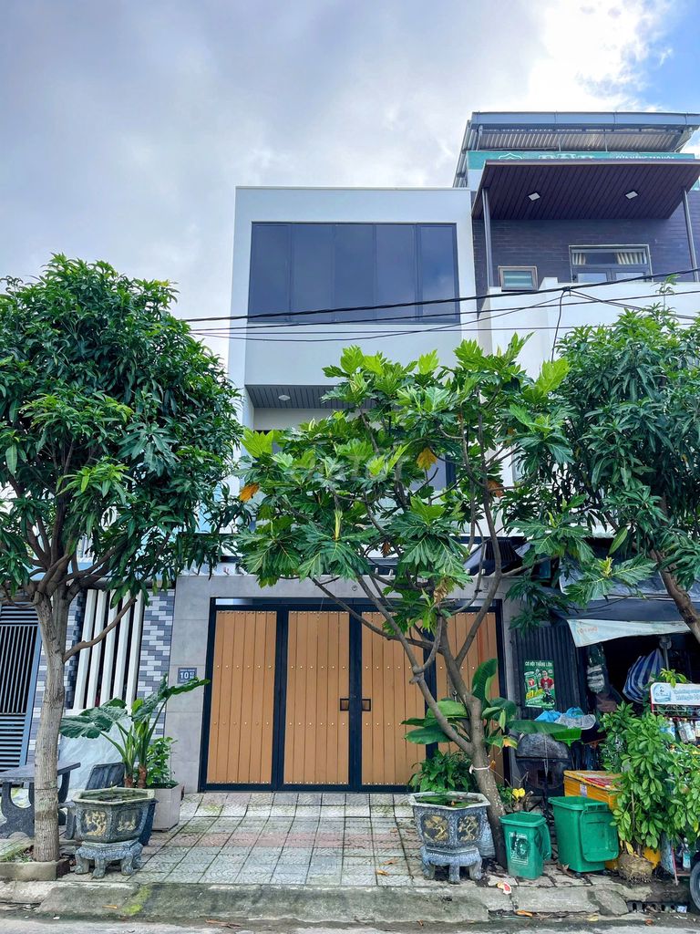 Nhà 3 tầng đầy đủ nội thất tại đà nẵng