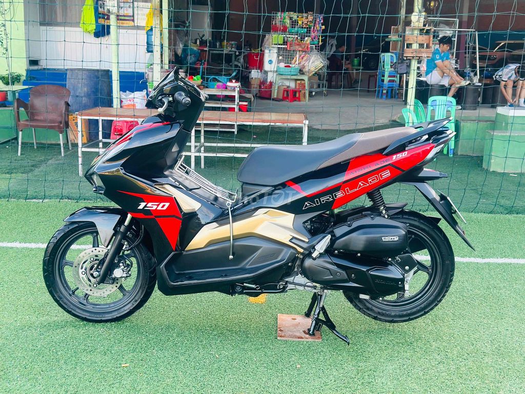 Honda Airblade 150 ABS 2021 Đen Đỏ Vàng. Mua bán Xe máy tại Huyện Chợ Mới An Giang được đăng bởi XE MÁY THIỆN PHÁT AN GIANG hình 3