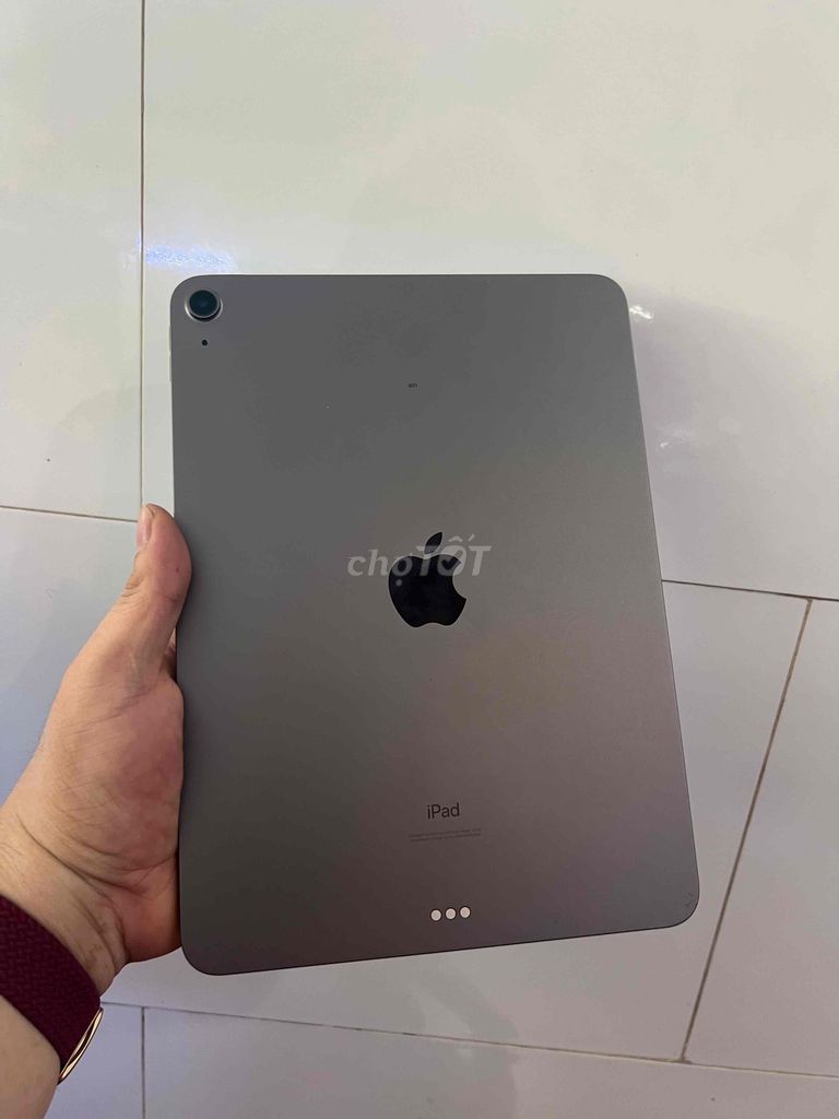 Apple iPad Air 4 64GB Xám. Mua bán Máy tính bảng tại Quận Tân Phú Tp Hồ Chí Minh được đăng bởi Pham Tâm hình 1