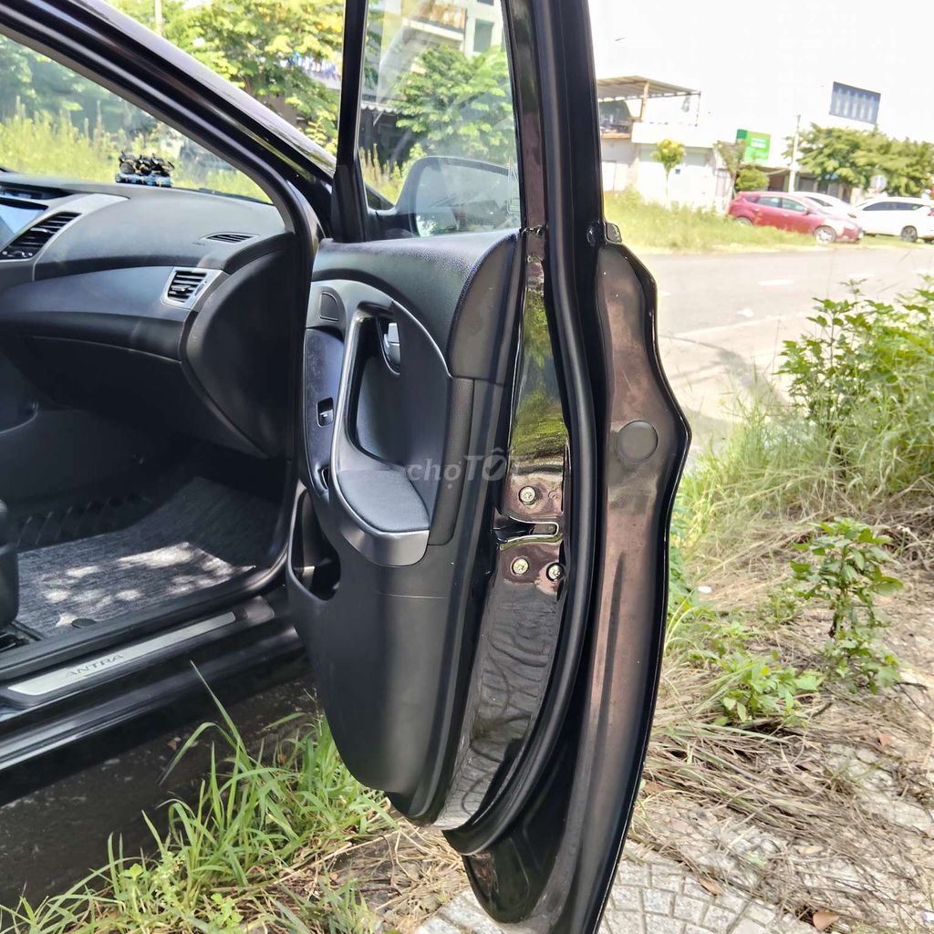 Bán xe Hyundai Elantra 2014 nhập khẩu. Mua bán Ô tô tại Quận Hải Châu Đà Nẵng được đăng bởi Ý ĐNg hình 8