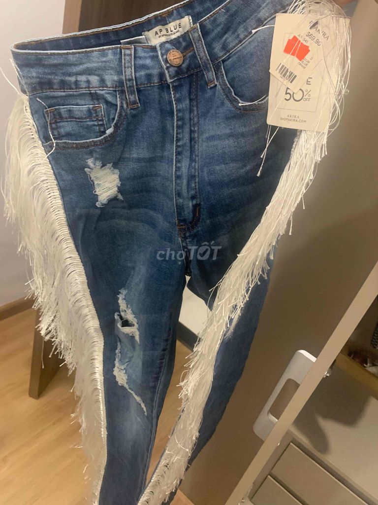 Quần jean nữ Akira size 26. Mua bán Quần áo tại Thành phố Thuận An Bình Dương được đăng bởi ANH CHÍN ĐỒ TỐT hình 1