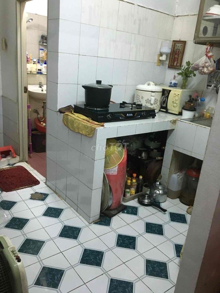 Продается дом в районе 1 горы, район Нгуен Хуу Кау. 2 этаж, 50 м2, всего 8,2 миллиарда долларов.